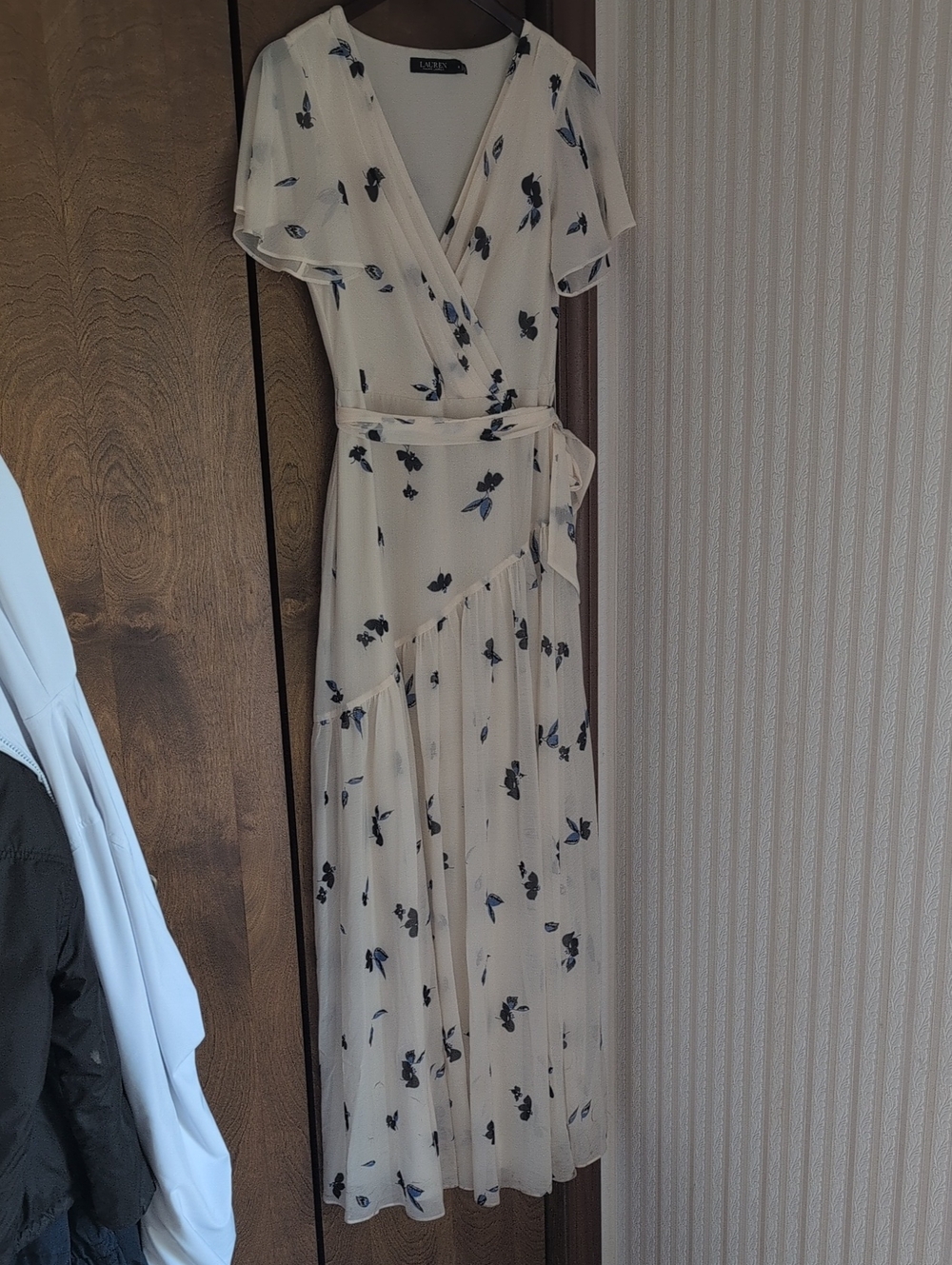 Ralph Lauren flutter sleeve dress - Picture 3 of 13